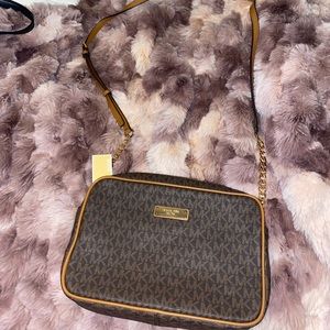 Michael Kors cross body bag never used still with tags